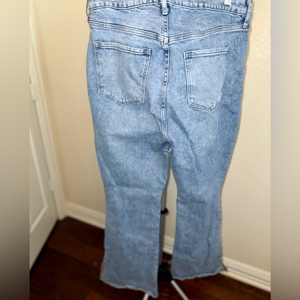 Old Navy High Rise Flare Jeans - Picture 3 of 6